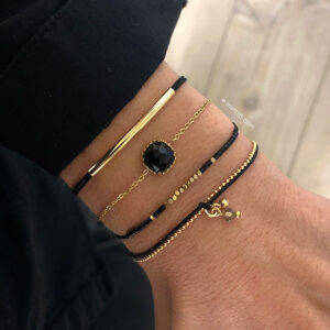 Black Onyx armband goud sfeerbeeld
