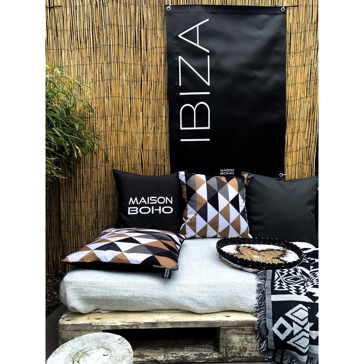 Ibiza tuinposter (zwart) 5 Maison Boho sfeerbeeld